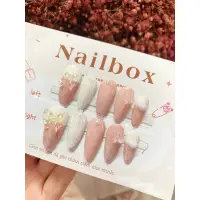 在飛比找蝦皮購物優惠-Aimee.nailsbox 白色粉紅色帶珍珠蝴蝶結的指甲盒