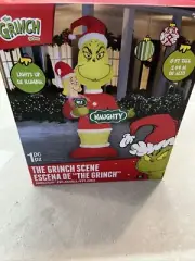 Grinch Dr Seuss's 8-ft Lighted Dr. Seuss The Grinch Merry Christmas Inflatable