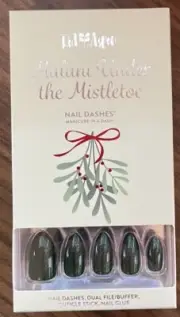 Red Aspen Reusable Nail Dashes, Medium Almond, Malani Under the Mistletoe