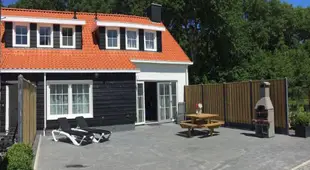 Very comfortable and cosy holiday home just outside Oostkapelle