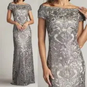 NWT TADASHI SHOJI ODETTE WALSH EMBROIDERED TULLE GOWN DRESS GREY SILVER Size 6