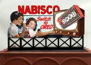Miller Engineering 881751 HO/O Nabisco Oreo Animated Rooftop Billboard Large