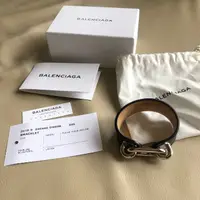 在飛比找蝦皮購物優惠-保證正品 Balenciaga 深藍色 手環 男女皆可適用