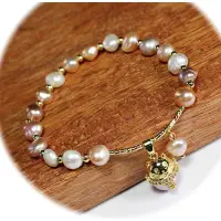 在飛比找蝦皮購物優惠-真珠飾品 7.9mm 繽紛彩色巴洛克真珠 招財貓設計 復古感