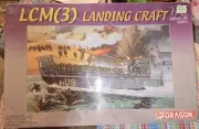 1/72 DRAGON LCM 3 LANDING CRAFT #7257 NEW INCL FIGURES + DIORAMA BASE D-DAY