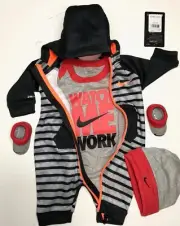 NIKE DRI-FIT Boys 4-pc GIFT SET: Coverall, Bodysuit, Cap & Booties. 3-6 Months