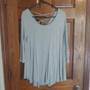 Pink Rose Vintage Gray 3/4-Sleeve Open-Weave-V-Back Pullover Top M