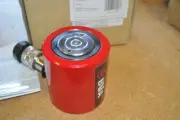 BVA HL2002 Low Profile Hydraulic Cylinder 20 Ton NEW IN BOX ENERPAC RCS201 EQUIV