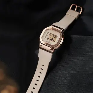 【CASIO 卡西歐】G-SHOCK 經典5600系列金屬色手錶-玫瑰金(GM-S5600PG-4)