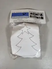 The Picket Fence Wood Topper For Calendar Quilts - Christmas Tree