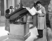 Visitors reading information concerning the Rosetta Stone 1932 OLD PHOTO