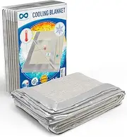 Everlasting Comfort Cooling Blanket for Hot Sleepers - Dual Sided Bamboo Summer Blanket Cools Body Temperature up to 10 Degrees in Under 5 Minutes- Light Cooling Throw Blanket For Sleeping (152x203cm)