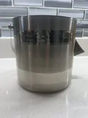 Double-Wall Hammered Silver Stainless Steel Ice Bucket With Sealing Lid