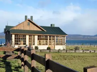 Puerto Bories House, Country Houses in Patagonia