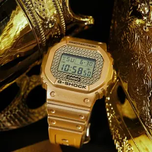 【CASIO 卡西歐】G-SHOCK 經典方形 嘻哈街頭 替換錶帶禮盒組 金X黑 DWE-5600HG-1_43.8mm