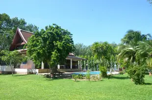 布吉岛巴洛克別墅Paklok Villa Phuket