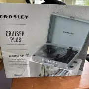 CR8005F-TN Cruiser Plus Vintage 3-Speed Bluetooth in/Out Suitcase Vinyl Recor...