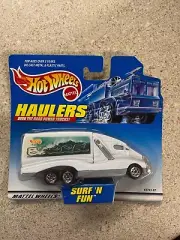Hot Wheels Haulers Surf 'n Fun Barrel Diecast Truck New