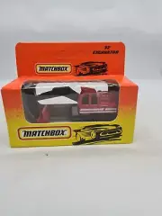 New And Sealed Vintage Matchbox Superfast Diecast Vehicle Car Excavator # 32 NIB