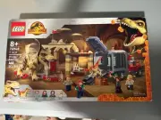 LEGO Jurassic World: T. rex & Atrociraptor Dinosaur Breakout (76948) NIB Kids