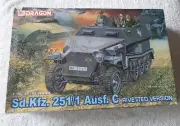 Sd. Kfz. 251/1 Ausf. C Rivetted Version 1:3 5 Plastic Model Kit Dragon Models