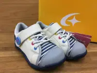 在飛比找Yahoo!奇摩拍賣優惠-Carrot 機能性童鞋 帆布鞋/日本限定款CRC21131