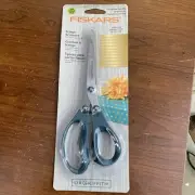Fiskars Fringe Scissor-Cut Paper Uniformly- Model# 124600
