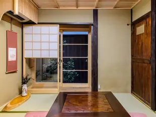 Nadeshiko Shirakawa Holiday Rentals