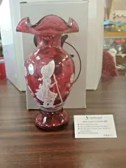 FENTON GOLD RUBY MARY GREGORY COLLECTION 2004 "GARDEN TIME" VASE W/BOX LTD. ED.