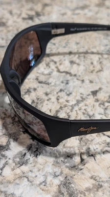Maui Jim Sunglasses Peahi Matte Black 2.0x Readers New Never Worn Rose Lens