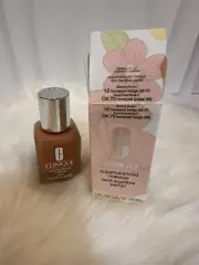 Clinique- Super Balanced Makeup Foundation - CN73 Honeyed Beige - 1 Fl Oz - NIB