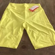 Saucony Womens Fortify 8" Biker Short Size S in Lime