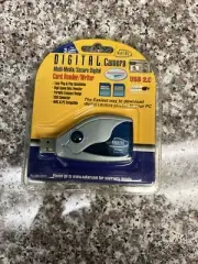 New Digital Camera Multimedia Secure Digital Card Reader/Writer USB 2.0 Sealed