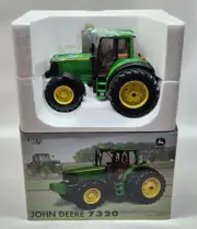 John Deere 7320 Tractor w/ Duals 2005 Farm Show 1 Of 2000 By Ertl 1/16 Scale