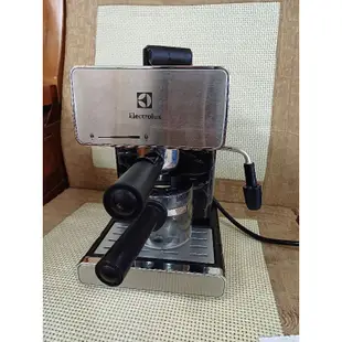 3FHB098 Electrolux 伊萊克斯 蒸氣式 義式咖啡機 EES1504K 二手 少用