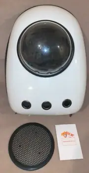 SMALL PET CARRIER/BACKPACK Capsule With Ventilation 17”H 12”W White