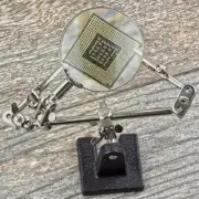 Third Hand Soldering Solder Iron Stand Holder Magnifier Helping Tool Station WE