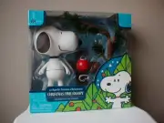 Peanuts Snoopy Christmas 7" Poseable Figure w/Pathetic Tree 2007 New