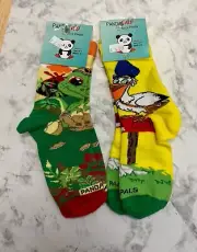 "Sock Panda" Youth Socks- 2PACK (Medium 12-2) Pelican Carrier & Egg Shell Dino