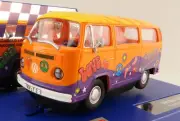Carrera 31095 Digital 1:32 Volkswagen VW Bus Panel Van T2b Peace & Love Slot Car