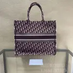 二手精品 DIOR 2018 酒紅色 LOGO 星空 BOOK TOTE 帆布 刺繡 托特包