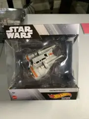 Hot wheels: Star Wars Starships Select- Snowspeeder With Stand