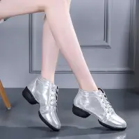 在飛比找樂天市場購物網優惠-舞鞋 四季新款現代舞蹈鞋女成人廣場舞鞋中跟軟底銀色跳舞鞋演出