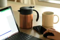 在飛比找Yahoo!奇摩拍賣優惠-日本 QAHWA 咖啡不鏽鋼保溫壺 大口徑保冷保溫咖啡壺 熱