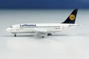 AC411045 AeroClassics 737-230 1/400 Model D-ABFC Lufthansa