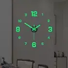 Ticking Clock Mute Ornamental Quartz Luminous Wall Clocks Metal Pointer