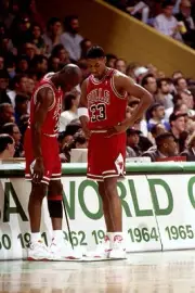 Michael Jordan and Scottie Pippen Chicago Bulls speak v Boston Cel- Old Photo