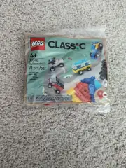 LEGO LEGO CLASSIC: 90 Years of Cars (30510)