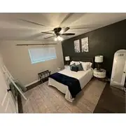 The Lily Pad. 3 Bd/1ba. Center Of Town! Fenced Backyard!