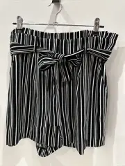 Forever New Andie Highwaist Stripe Shorts - 10 - Elastic Waist -Black White Belt